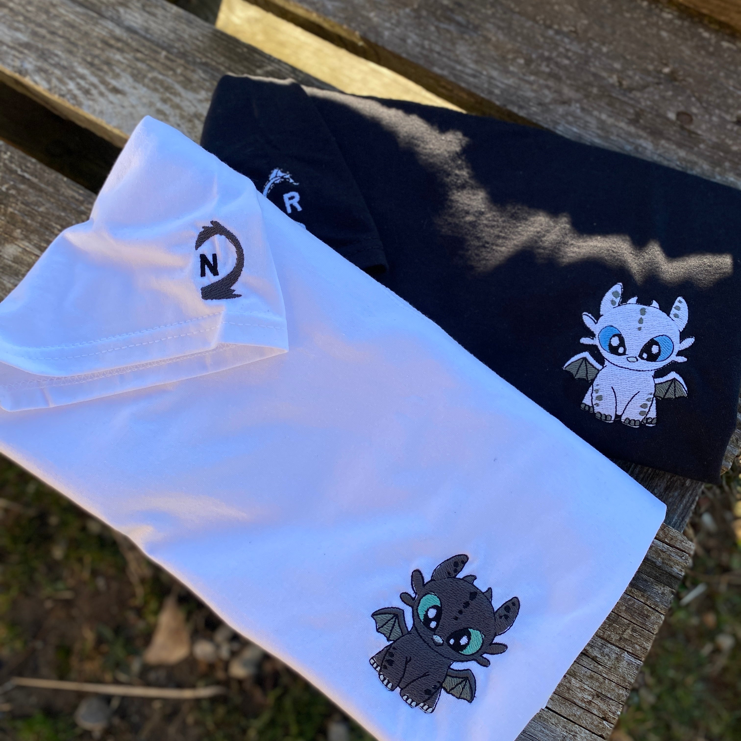 Zmajček na oblačilu